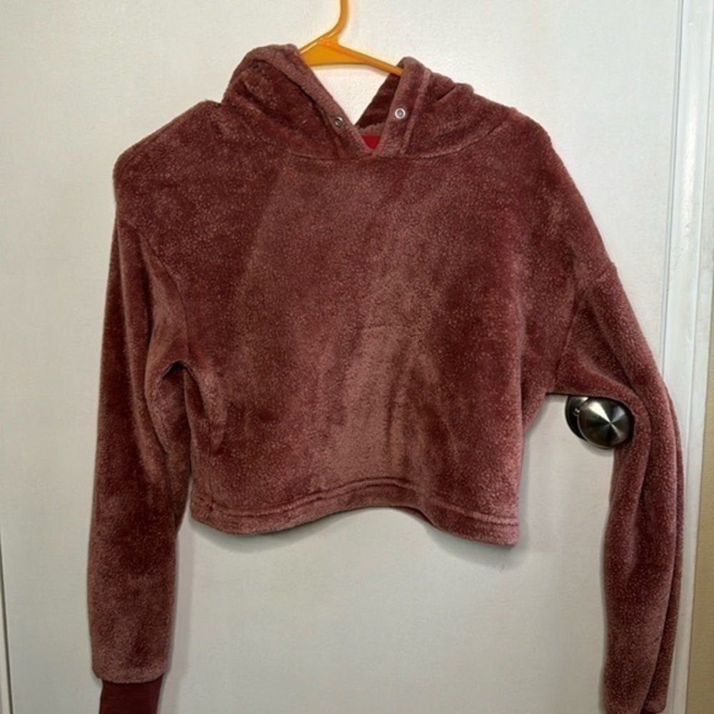 Guess women’s pink fuzzy hooded pull over crop sweater size x small